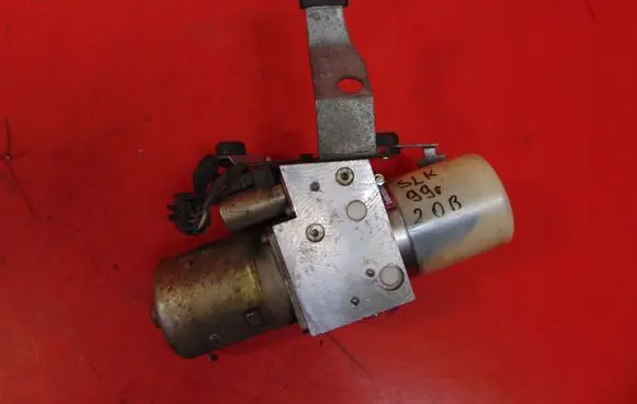 Mercedes-Benz SLK R170 Convertible roof hydraulic pump A1708000030