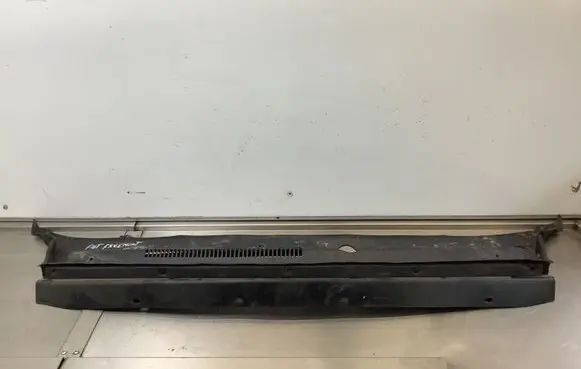 Fiat Freemont Wiper trim 05116266AF 37612U1