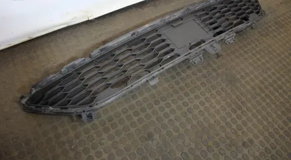 Dacia Logan II Front grill 