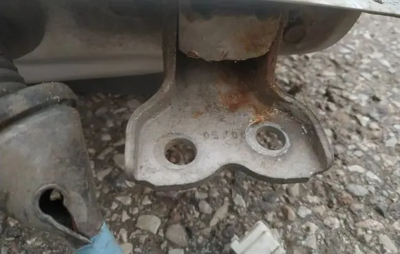 Toyota Aygo AB10 Front door upper hinge
