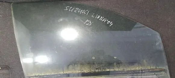 Suzuki Liana Front door window glass four-door