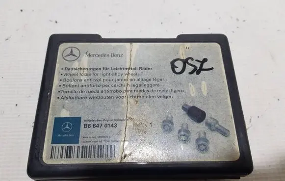 Mercedes-Benz SLK R171 Nuts/bolts B66470143DDE B66470143