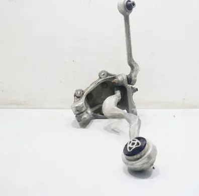 BMW 1 E81 E87 Front wheel hub spindle knuckle 677321004