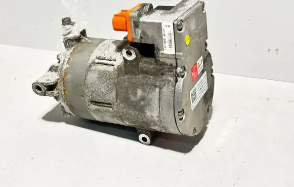 Volkswagen Golf VII Air conditioning (A/C) compressor (pump) 5QE816803A 13866