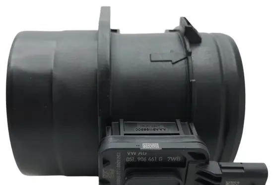 Volkswagen PASSAT B8 Mass air flow meter 05L906461G