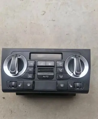Audi A3 S3 8P Climate control unit 8P0820043BN A2C53380927