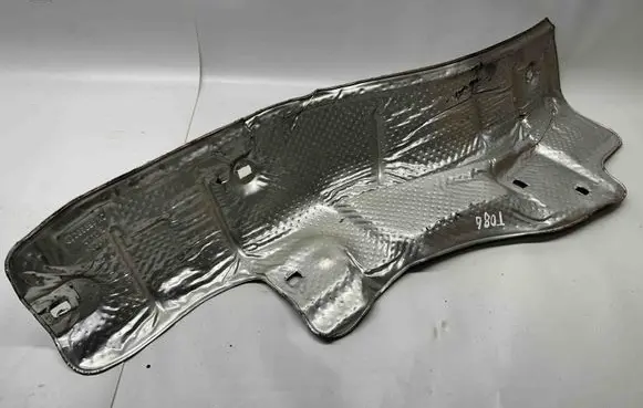 Dodge Durango III Heat shield in engine bay 68069895AC