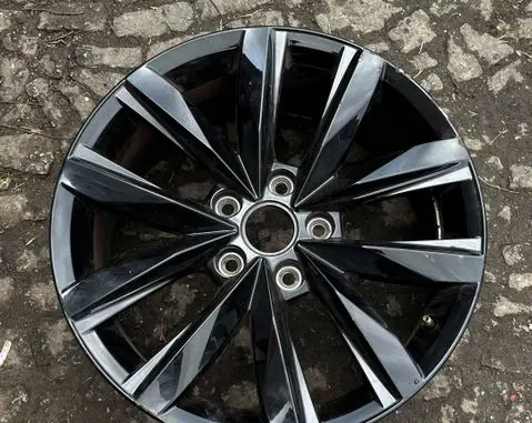 Volkswagen Transporter - Caravelle T6 R18 alloy rim 7E0601025Q