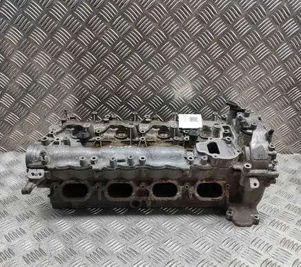 Mercedes-Benz CLS C218 X218 Engine head A2780107903 A2780161105