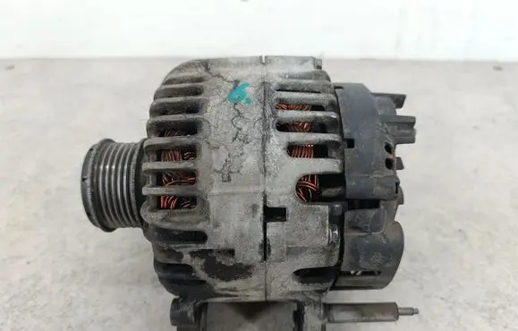 Seat Altea XL Generator/alternator 06F903023C
