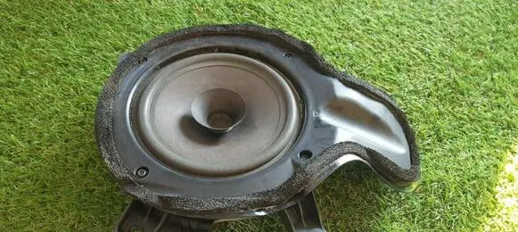 Volvo S60 Front door speaker 30679497