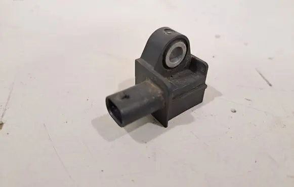 BMW X4M F98 Acceleration sensor 6861319