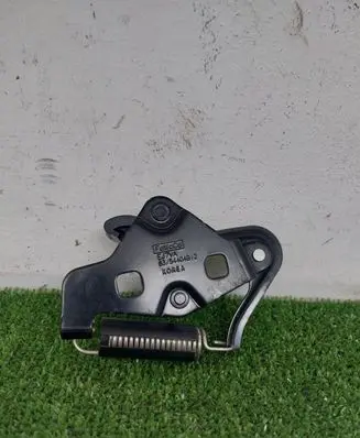 Ford Mustang V Loading door lock loop/hook striker EJ7VA