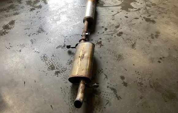 Renault Master IV Muffler/silencer 201204739R