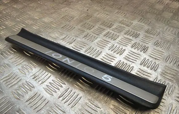 Hyundai Ioniq 5 Rear sill trim cover 85878Gi100