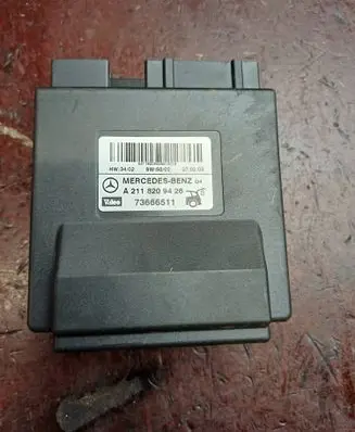 Mercedes-Benz E W211 Tailgate/trunk control unit/module A2118209426 73666511
