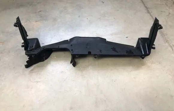Skoda Superb B8 (3V) Intercooler air guide/duct channel 3V0121285 3V0121285C