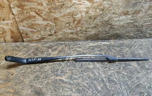 Volkswagen PASSAT B6 Windshield/front glass wiper blade 