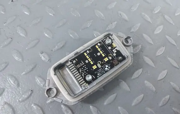 BMW XM LED ballast control module 63115A411E6 5A411E6