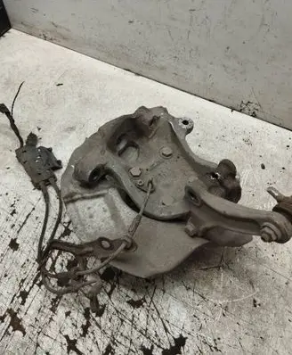 BMW 5 E60 E61 Front wheel hub spindle knuckle
