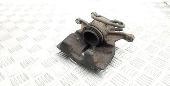 Volkswagen PASSAT B8 Front brake caliper 6799D