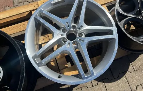 Mercedes-Benz GLE (W166 - C292) R21 alloy rim A1664012102
