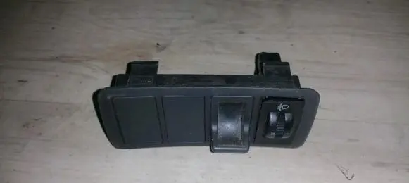 Toyota Corolla E120 E130 Headlight level height control switch 777671