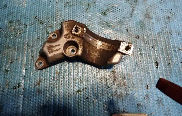 Ford Focus Driveshaft support bearing bracket C1B7-3K305-AB D0D2B