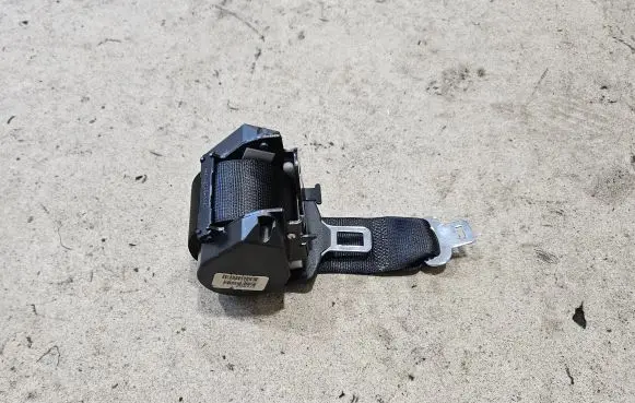 BMW X5 E70 Third row seat belt 7161654