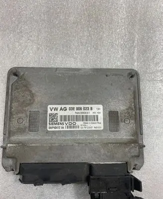 Skoda Fabia Mk2 (5J) Engine control unit/module 03E906023B 5WP4041204