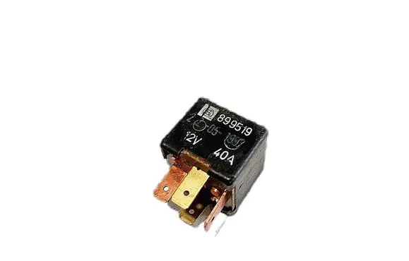 Volkswagen PASSAT B5 Other relay 899519