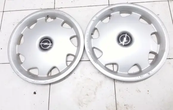 Opel Astra G R15 wheel hub/cap/trim 90445778 90445779