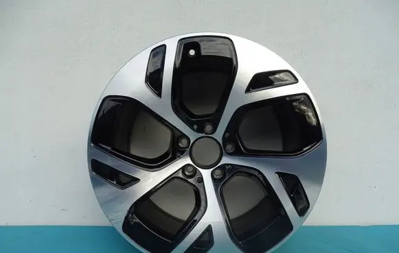 R18 alloy rim