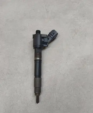 Volvo V40 Fuel injector 31405404 132370010 09Q02712