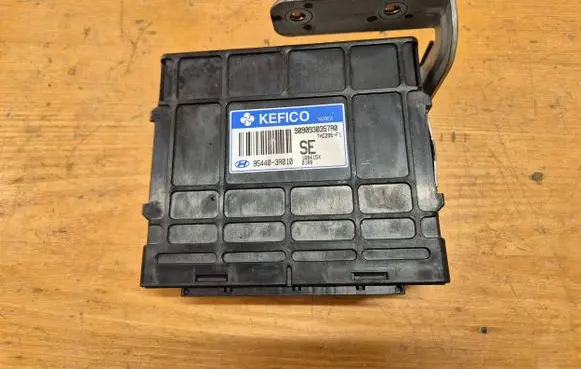Hyundai Sonata Engine control unit/module 954403A010 9090930357A0