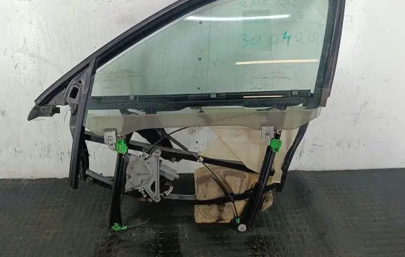 Audi A4 S4 B5 8D Front door window regulator with motor 