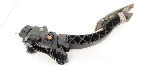 Mitsubishi Lancer X Accelerator throttle pedal MN101544 46131251748