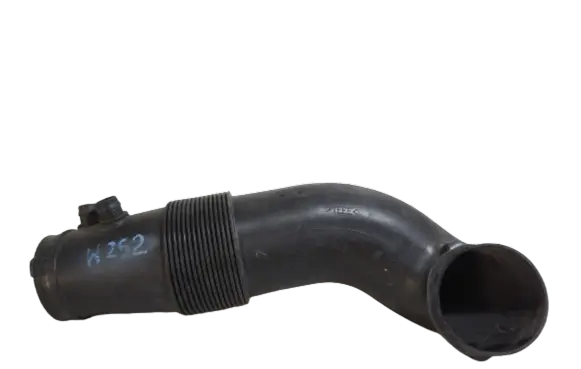 Audi A8 S8 D3 4E Air intake hose/pipe 07L129628E W944