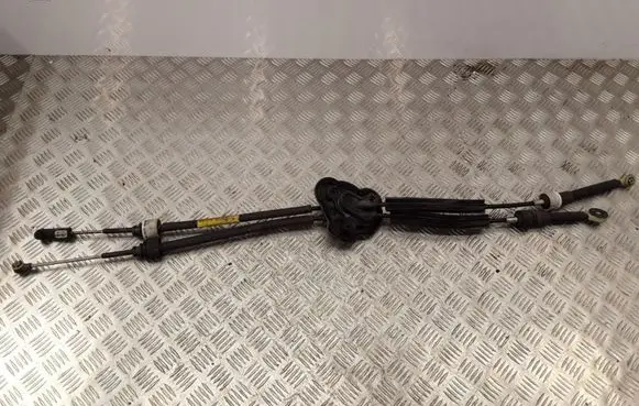 Renault Megane III Gear shift cable linkage 9612742 9613765