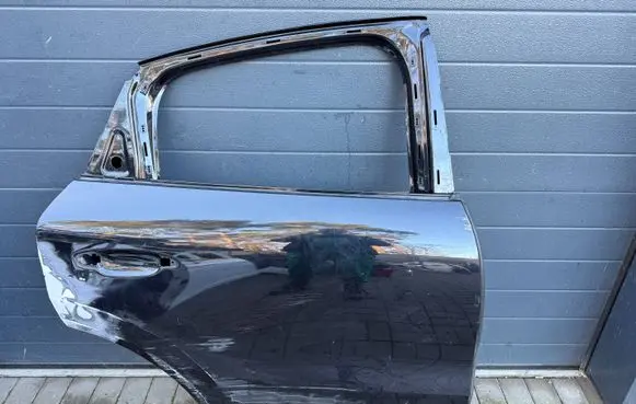 Porsche Cayenne (9Y0 9Y3) Rear door 9y3833312