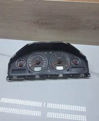 Speedometer (instrument cluster)