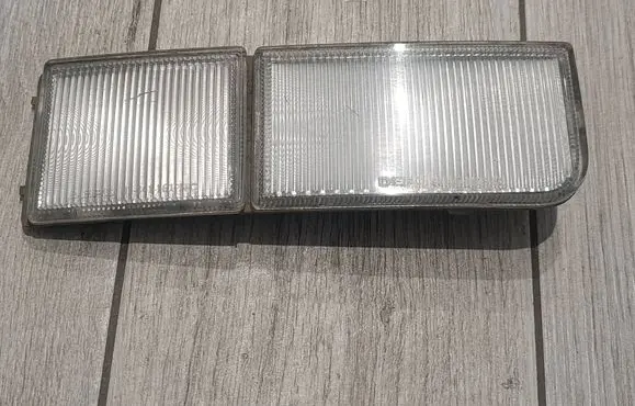 Volkswagen PASSAT B4 Front reflector 084411613RF