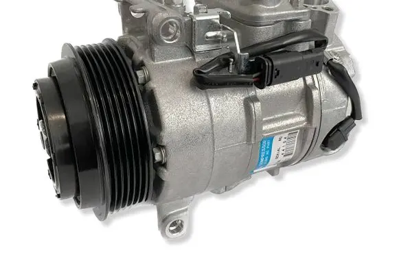 Mercedes-Benz E W212 Air conditioning (A/C) compressor (pump) A0008302500 DCP17165 4471504324
