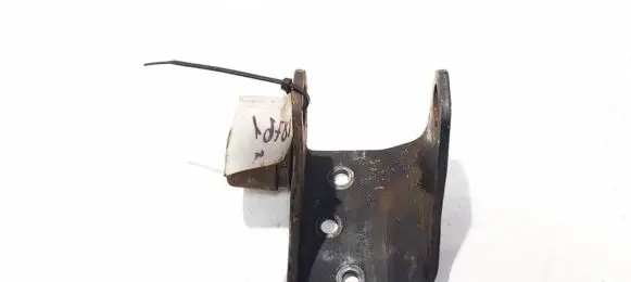 Toyota Corolla Verso AR10 Engine mounting bracket