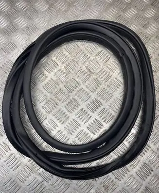 Mercedes-Benz X-class W470 Rubber seal rear door 7H242043