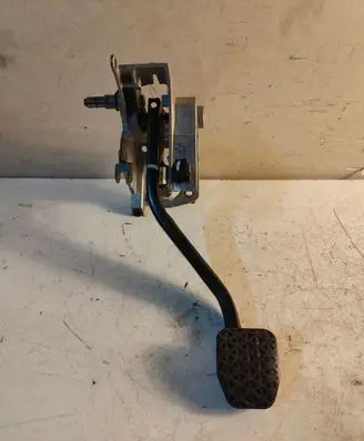 BMW 1 E81 E87 Brake pedal 423224