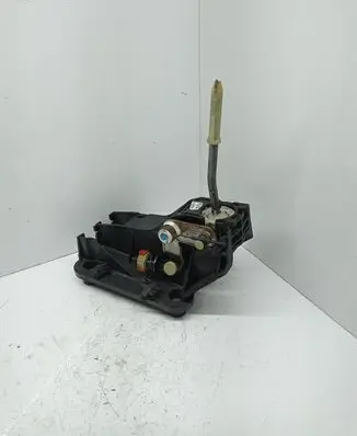 Citroen C4 I Gear shifter/selector 9657303580
