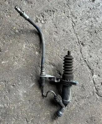 BMW 3 F30 F35 F31 Clutch master cylinder 6795711