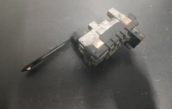Volvo XC90 Turbine electric control actuator 6NW009228
