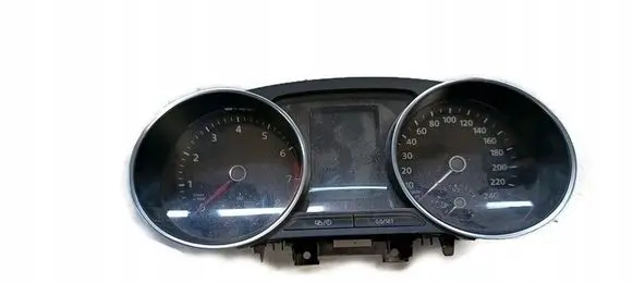 Volkswagen Polo V 6R Speedometer (instrument cluster) 6C0920740E